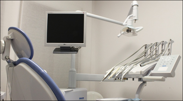 Una imagen de un gabinete de odontologia